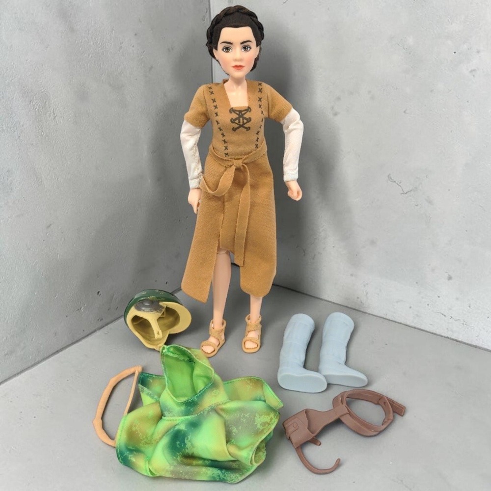 Hasbro Star Wars Forces of Destiny Princess Leia Endor Doll Outfit Accessories